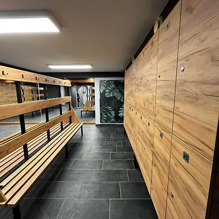 And In Club * Indija