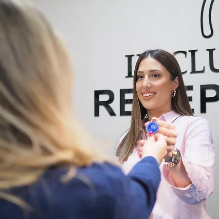 アパート And In Club