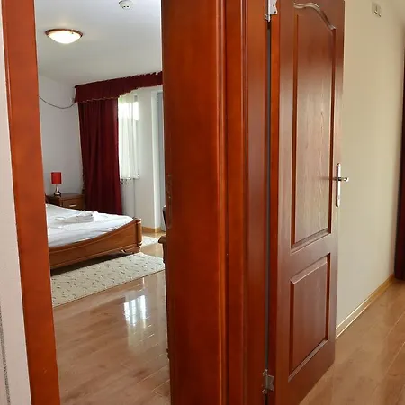 Apartament And In Club