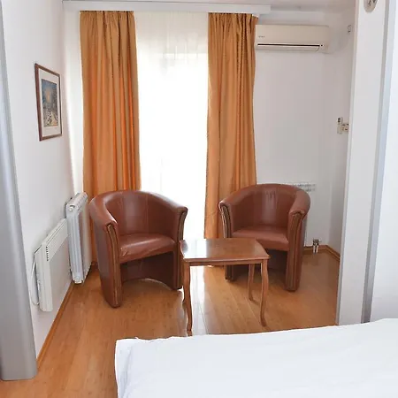 And In Club Apartament *