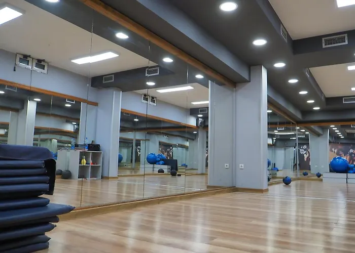 Διαμέρισμα And In Club Indija