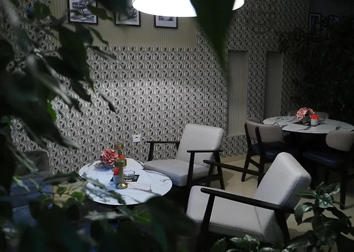 Διαμέρισμα And In Club Indija