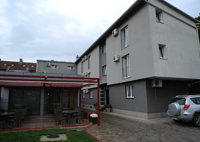 And In Club Διαμέρισμα *