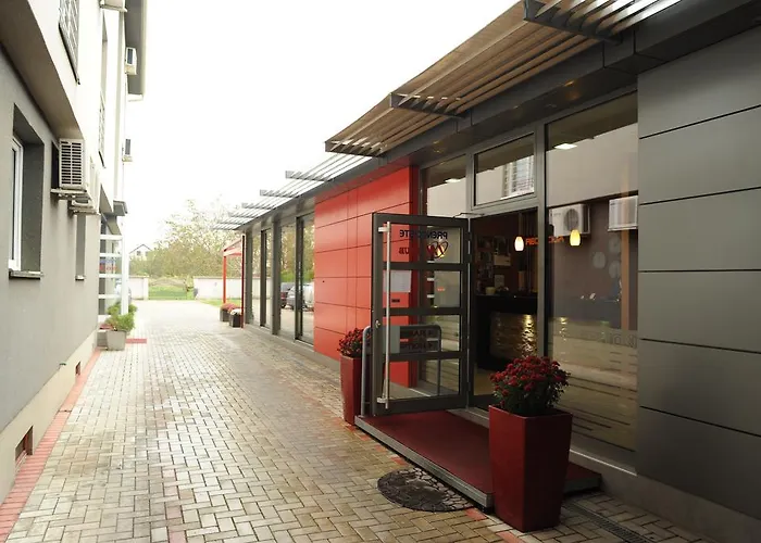 Διαμέρισμα And In Club Indija