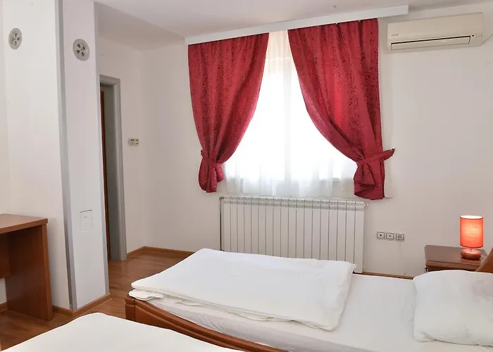 And In Club Διαμέρισμα *